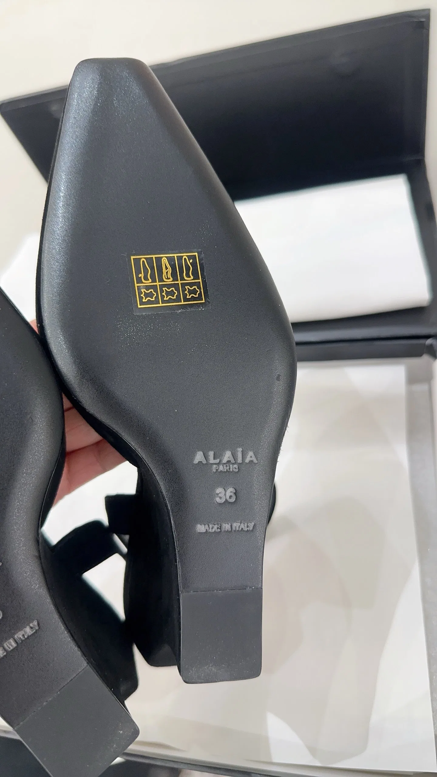 ALAIA 27FW WAUSUNH 006 구두 14