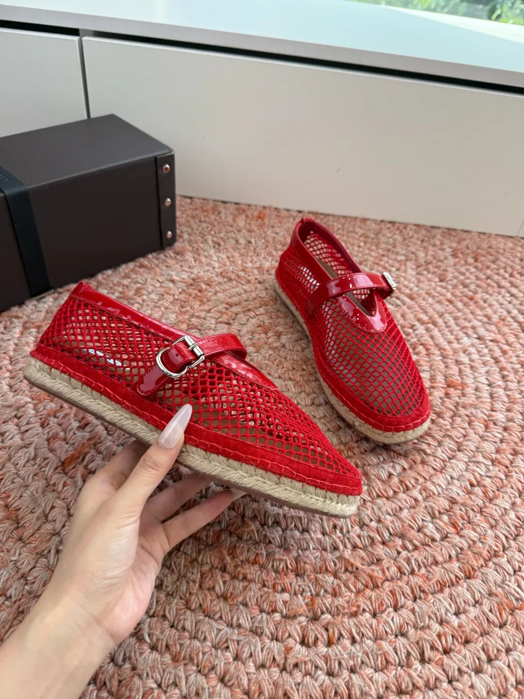 ALAIA 27FW WAUSUNH 014 플랫슈즈 14
