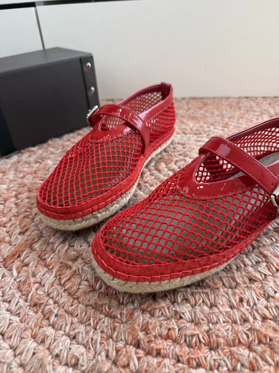 ALAIA 27FW WAUSUNH 014 플랫슈즈 17