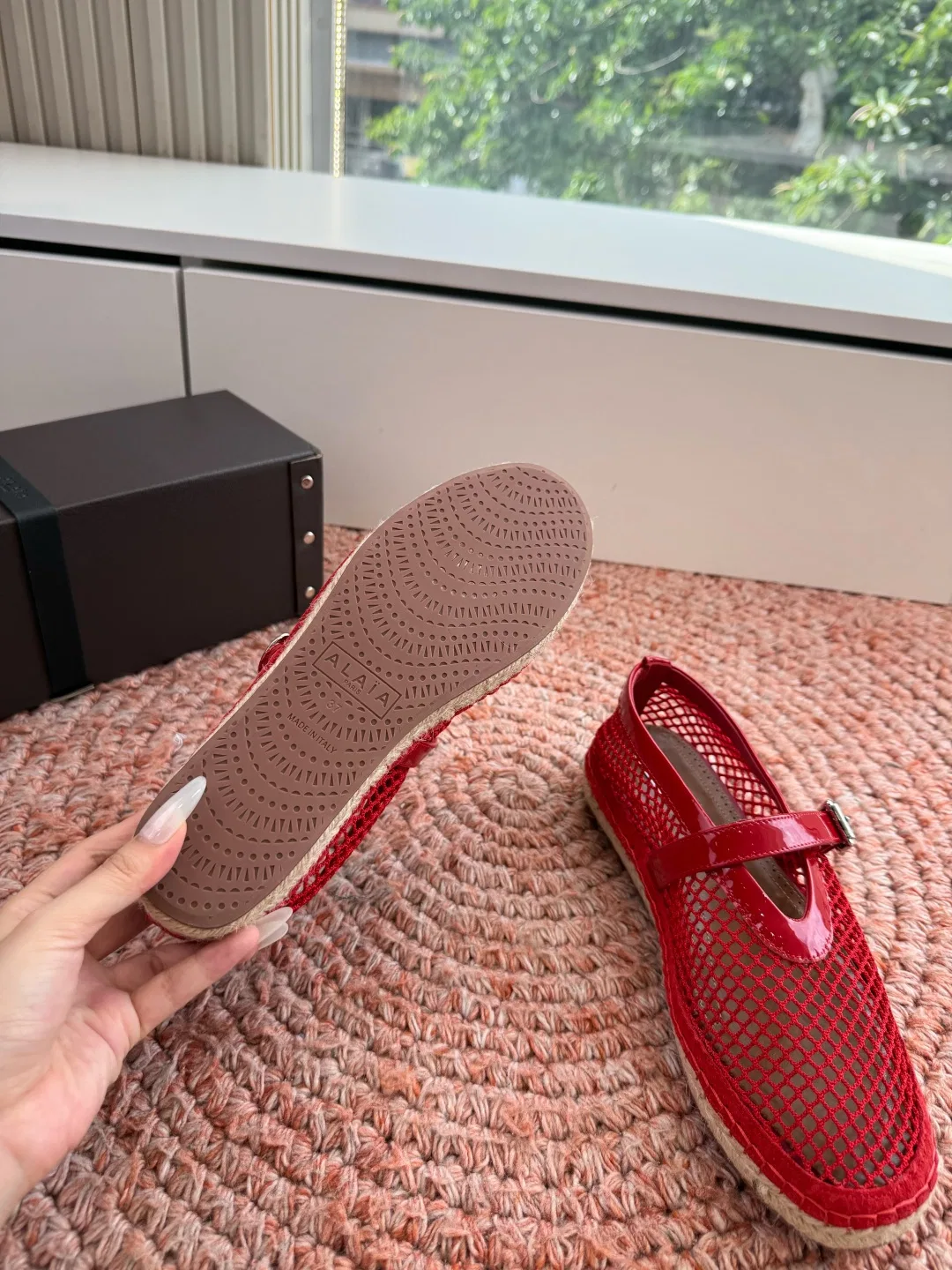 ALAIA 27FW WAUSUNH 014 플랫슈즈 19