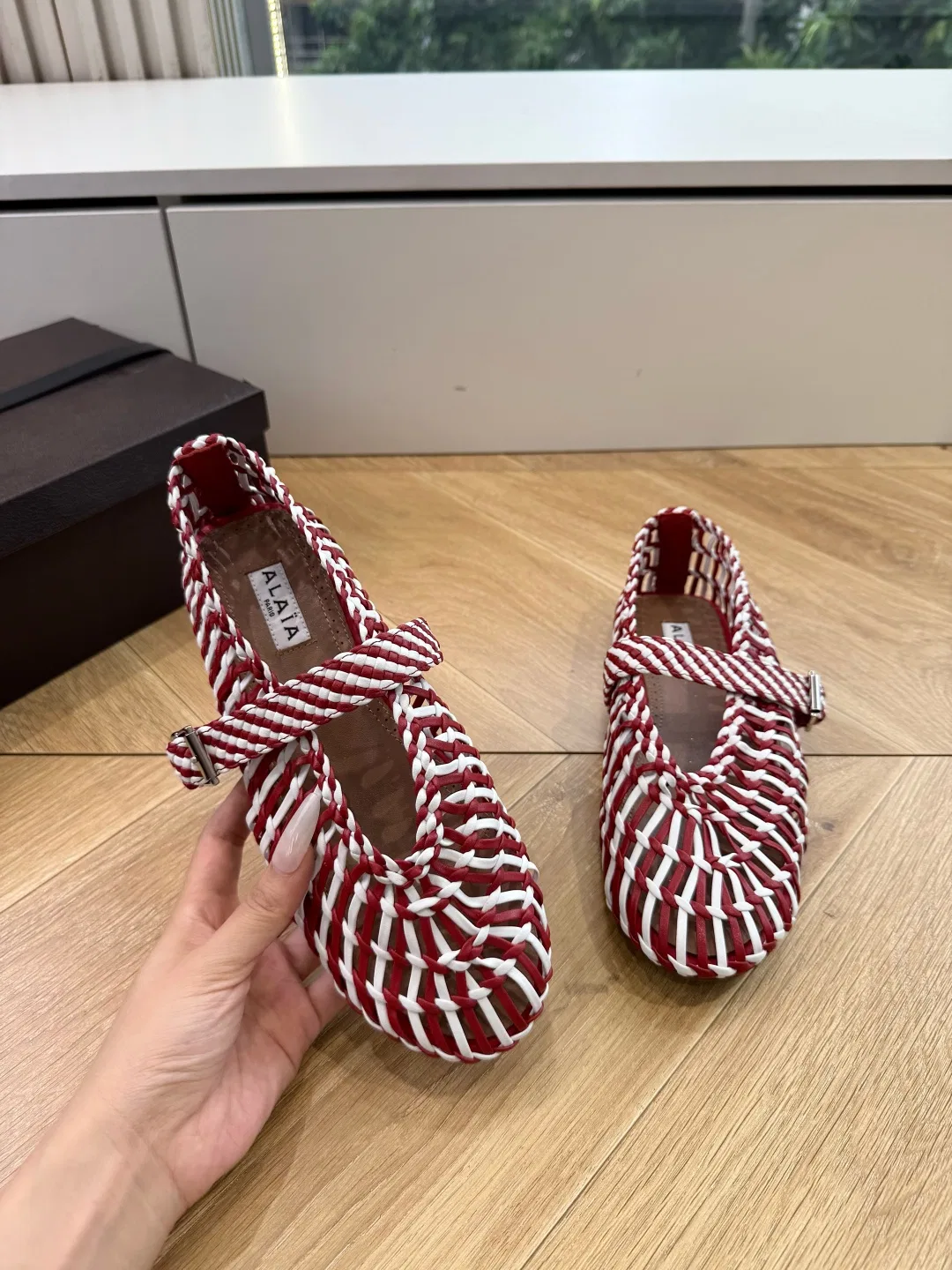 ALAIA 27FW WAUSUNH 016 플랫슈즈 11