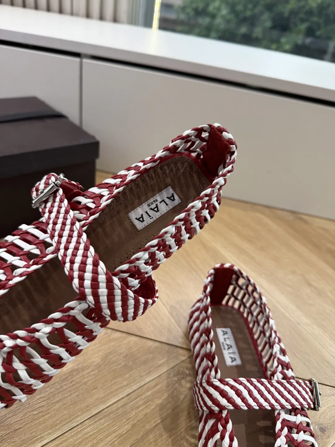 ALAIA 27FW WAUSUNH 016 플랫슈즈 14