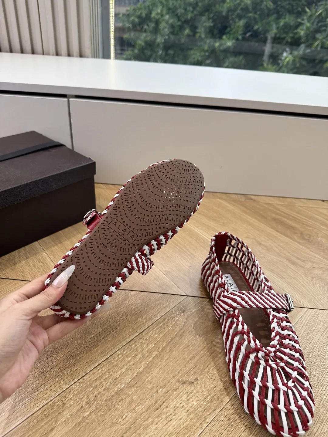 ALAIA 27FW WAUSUNH 016 플랫슈즈 17