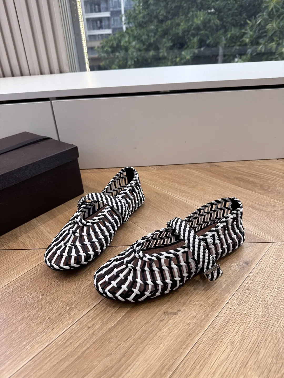 ALAIA 27FW WAUSUNH 016 플랫슈즈 19
