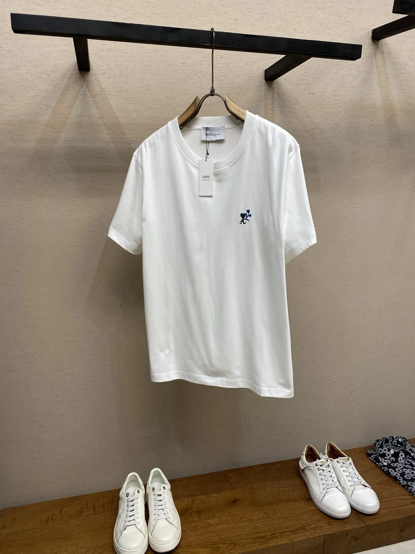 AMI 27FW YVJJGOR 009 반팔티셔츠 8