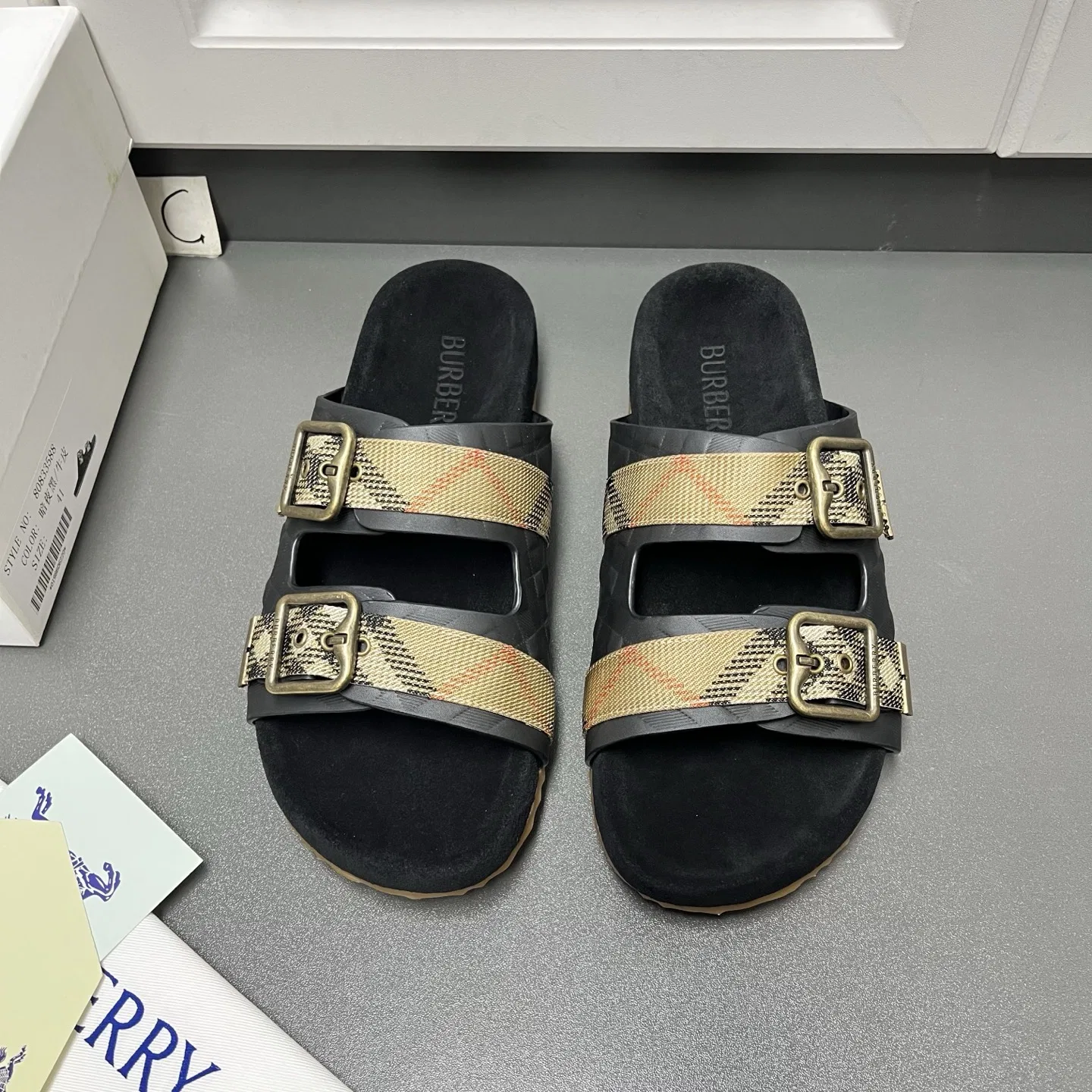 BBR 27FW OGNVPHQ 002 슬리퍼 28