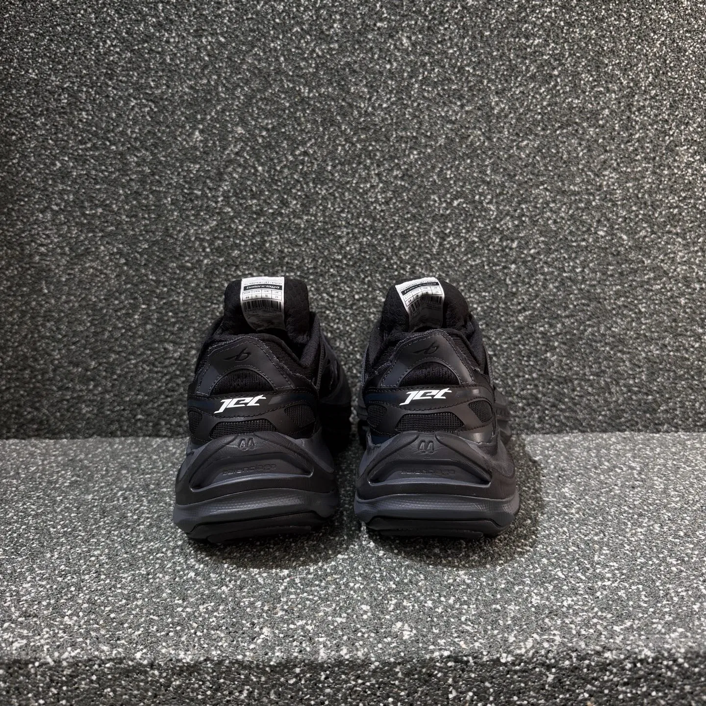 BC 27FW BRRRJHL 001 운동화 25
