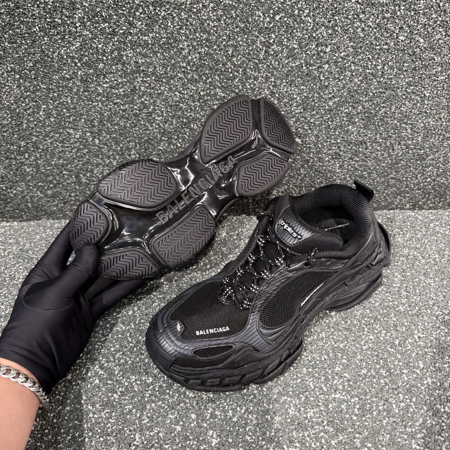 BC 27FW BRRRJHL 006 트랙슈즈 11