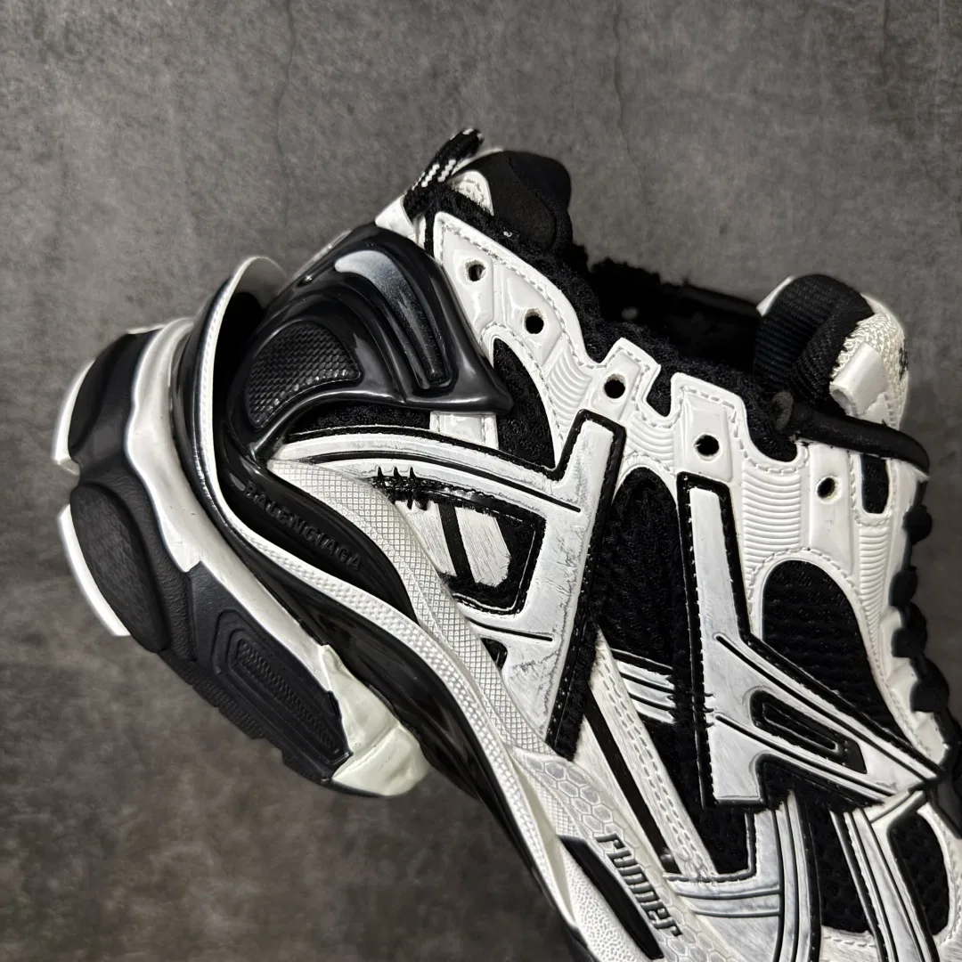 BC 27FW FIOKDFU 002 트랙슈즈 24