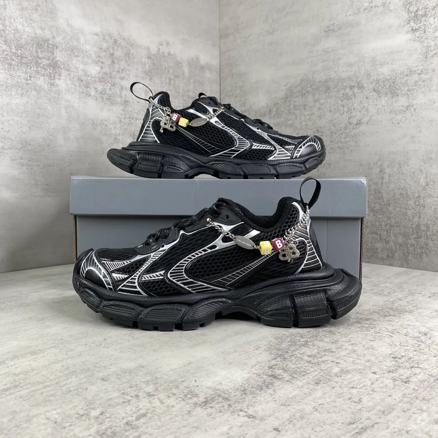 BC 27FW FIOKDFU 006 트랙슈즈 27