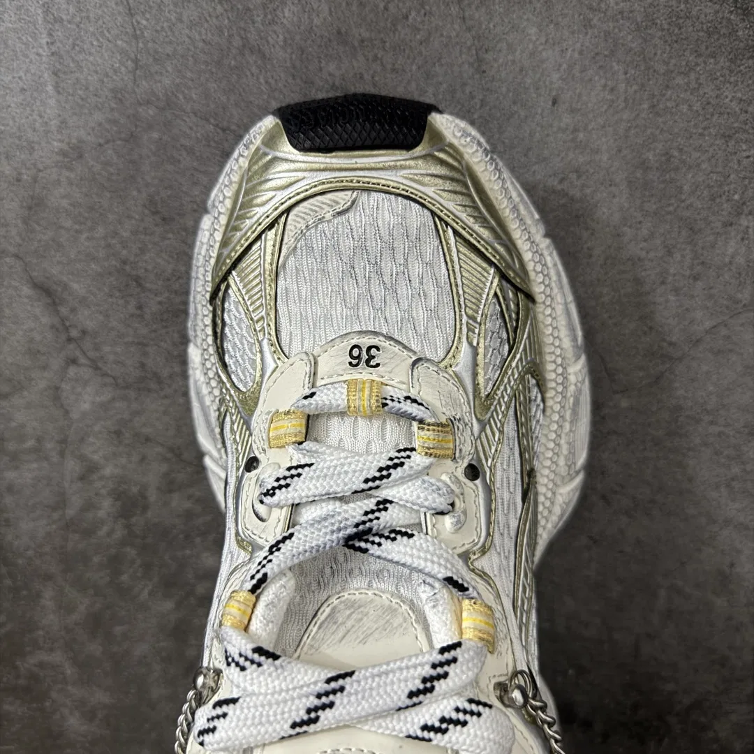 BC 27FW FIOKDFU 009 트랙슈즈 16