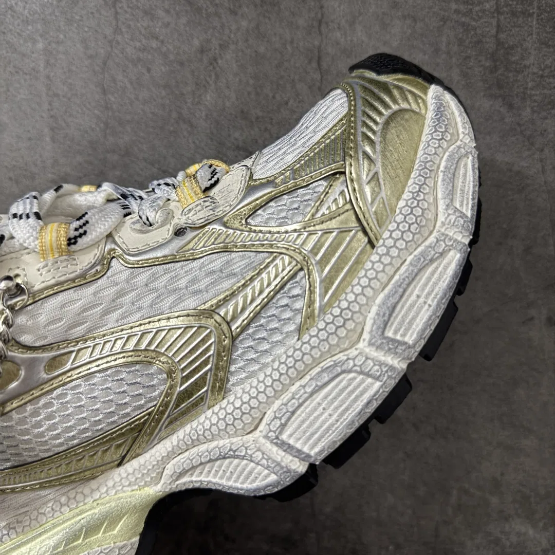 BC 27FW FIOKDFU 009 트랙슈즈 17
