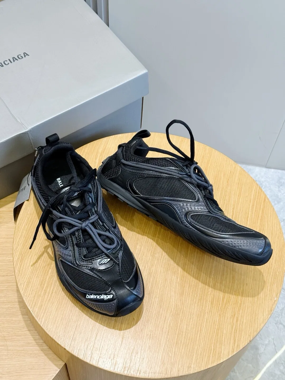 BC 27FW HNBIRYD 010 트랙슈즈 24