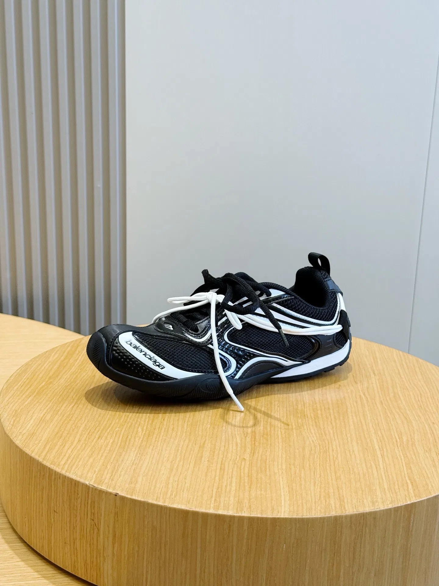 BC 27FW HNBIRYD 010 트랙슈즈 45