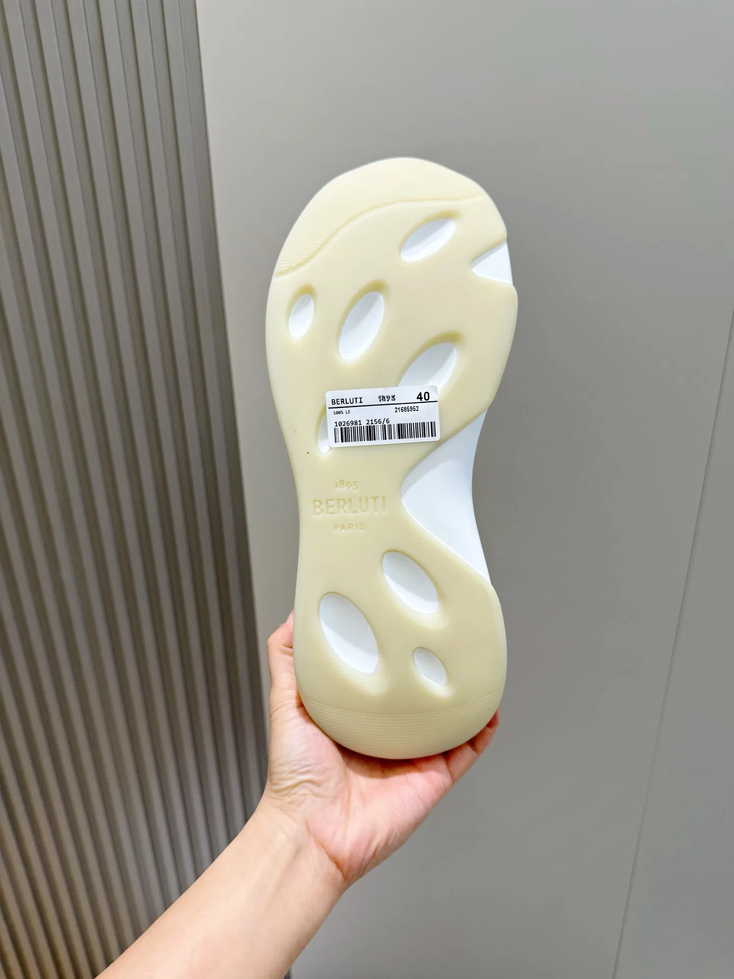 BER 27FW CWUQKMH 003 운동화 9