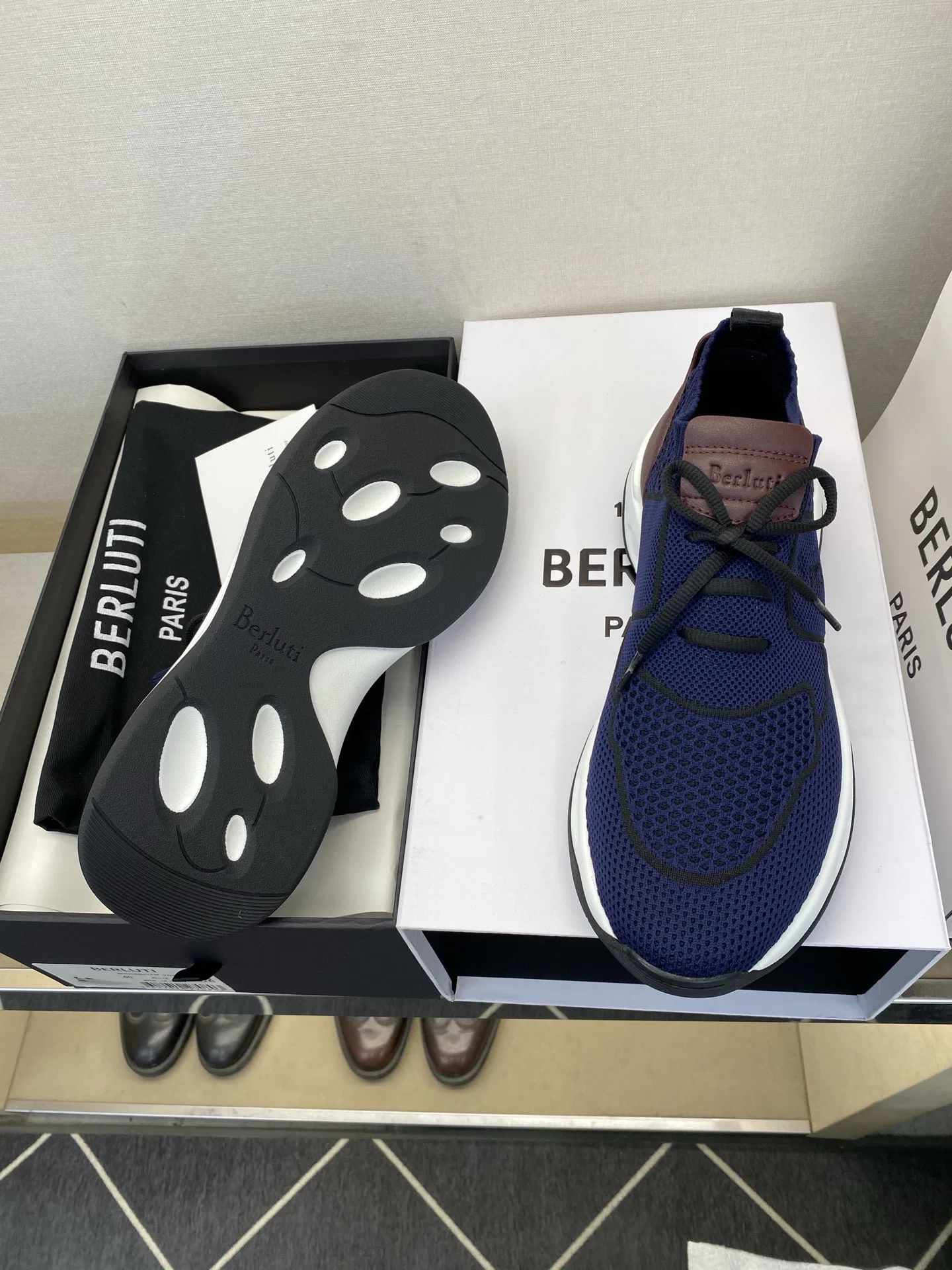BER 27FW QSWTAED 004 스니커즈 18