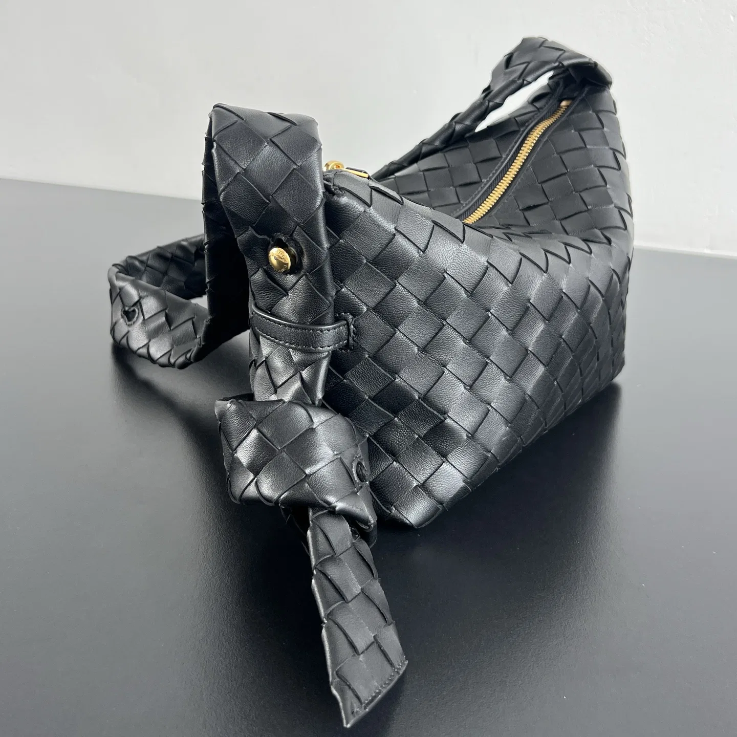 BOTTEGA 27FW NWEPAZI 004 숄더백 11