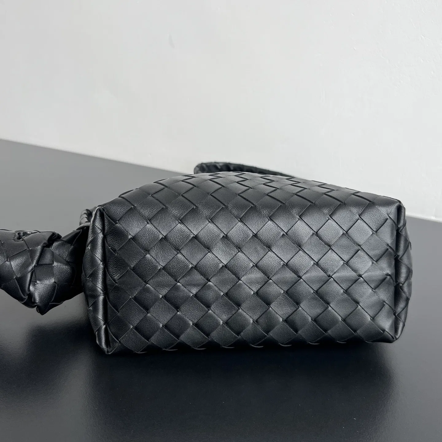BOTTEGA 27FW NWEPAZI 004 숄더백 12