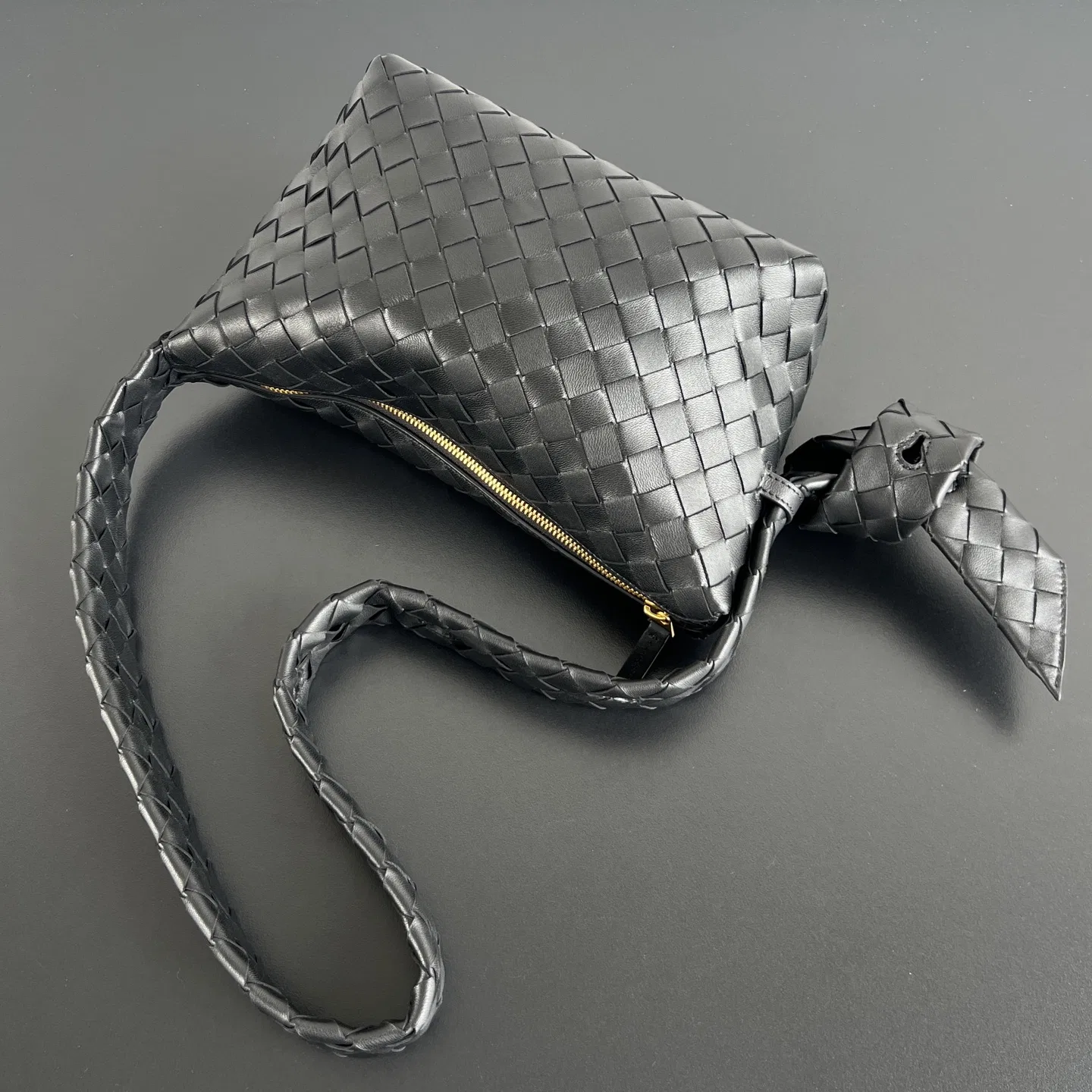 BOTTEGA 27FW NWEPAZI 004 숄더백 13