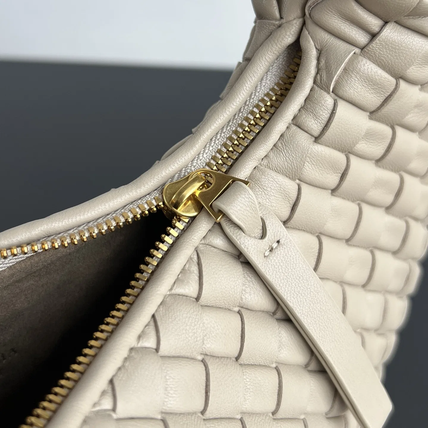 BOTTEGA 27FW NWEPAZI 005 토트백 7
