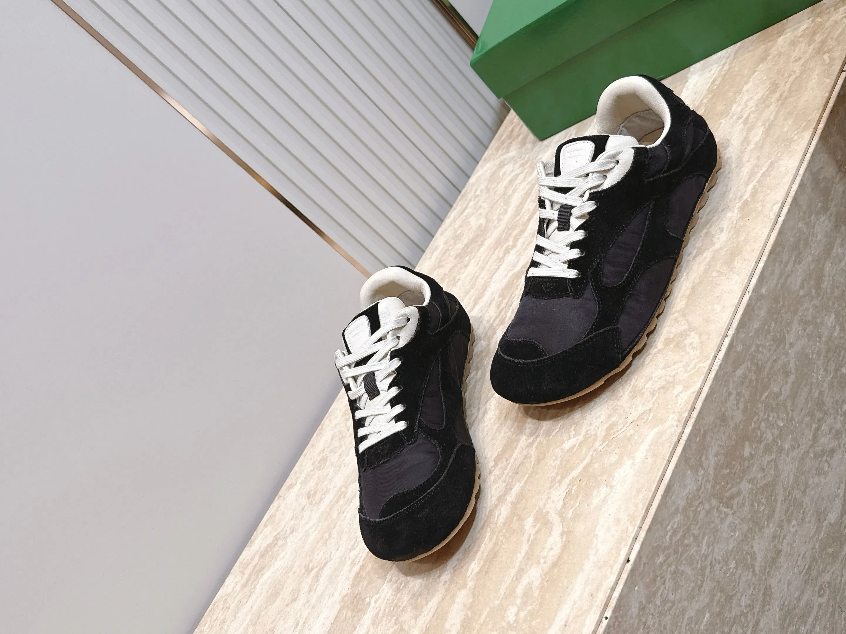 BOTTEGA 27FW NWEPAZI 013 스니커즈 40