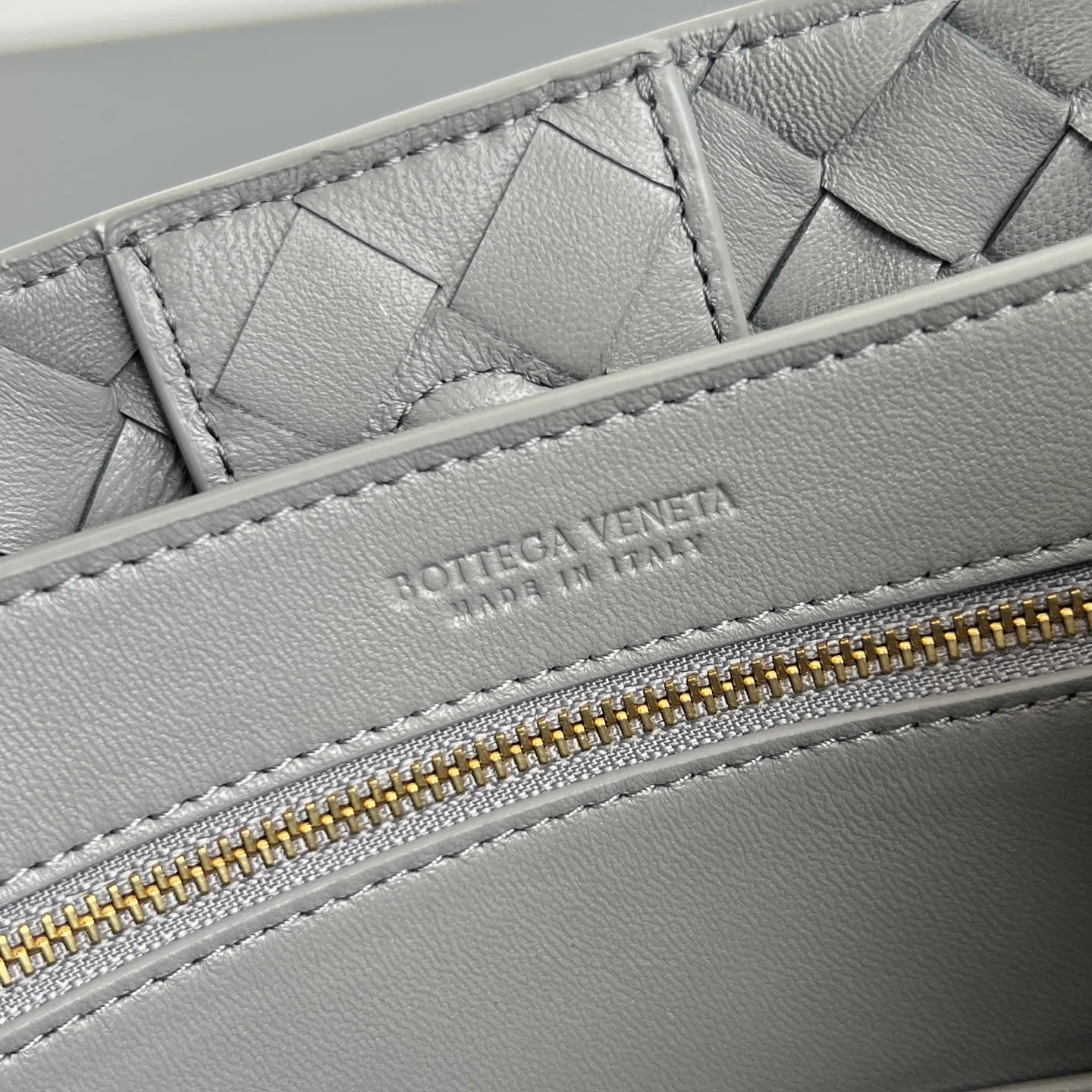 BOTTEGA 27FW NWEPAZI 014 토트백 8