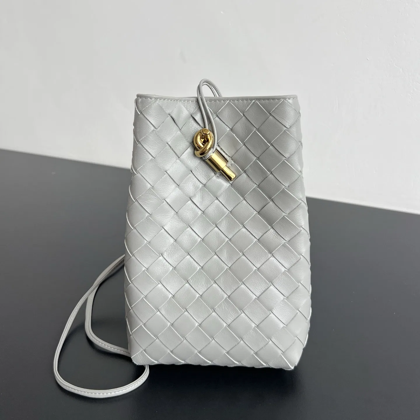 BOTTEGA 27FW NWEPAZI 015 크로스백 14
