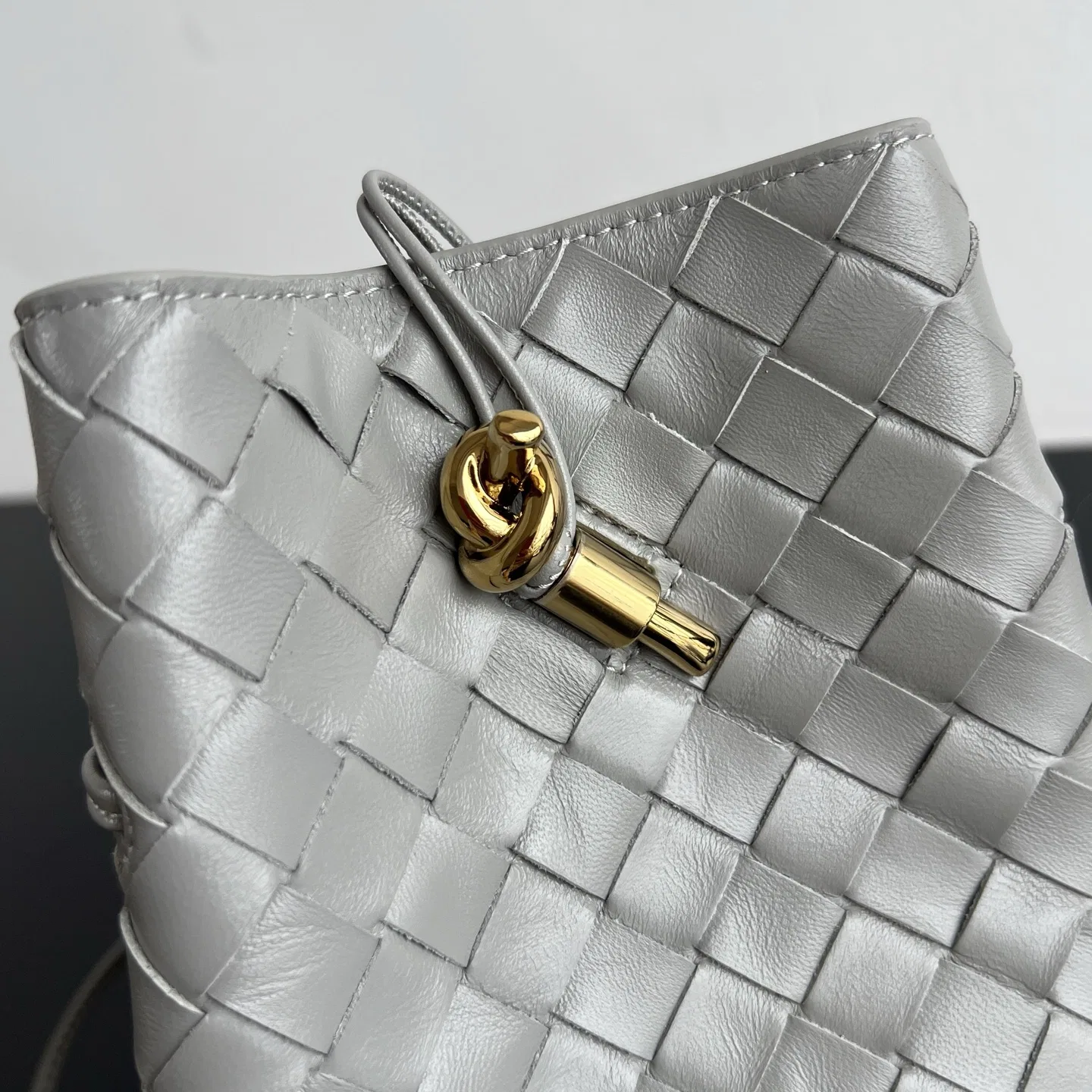 BOTTEGA 27FW NWEPAZI 015 크로스백 20