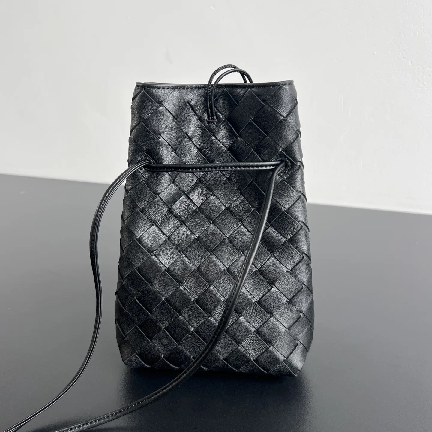 BOTTEGA 27FW NWEPAZI 015 크로스백 29