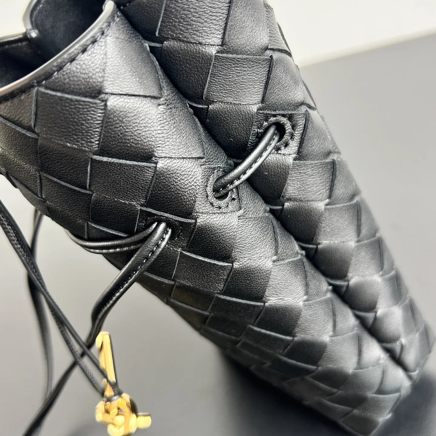 BOTTEGA 27FW NWEPAZI 015 크로스백 34