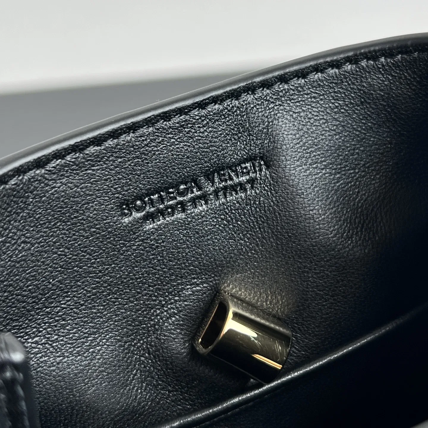 BOTTEGA 27FW NWEPAZI 015 크로스백 35