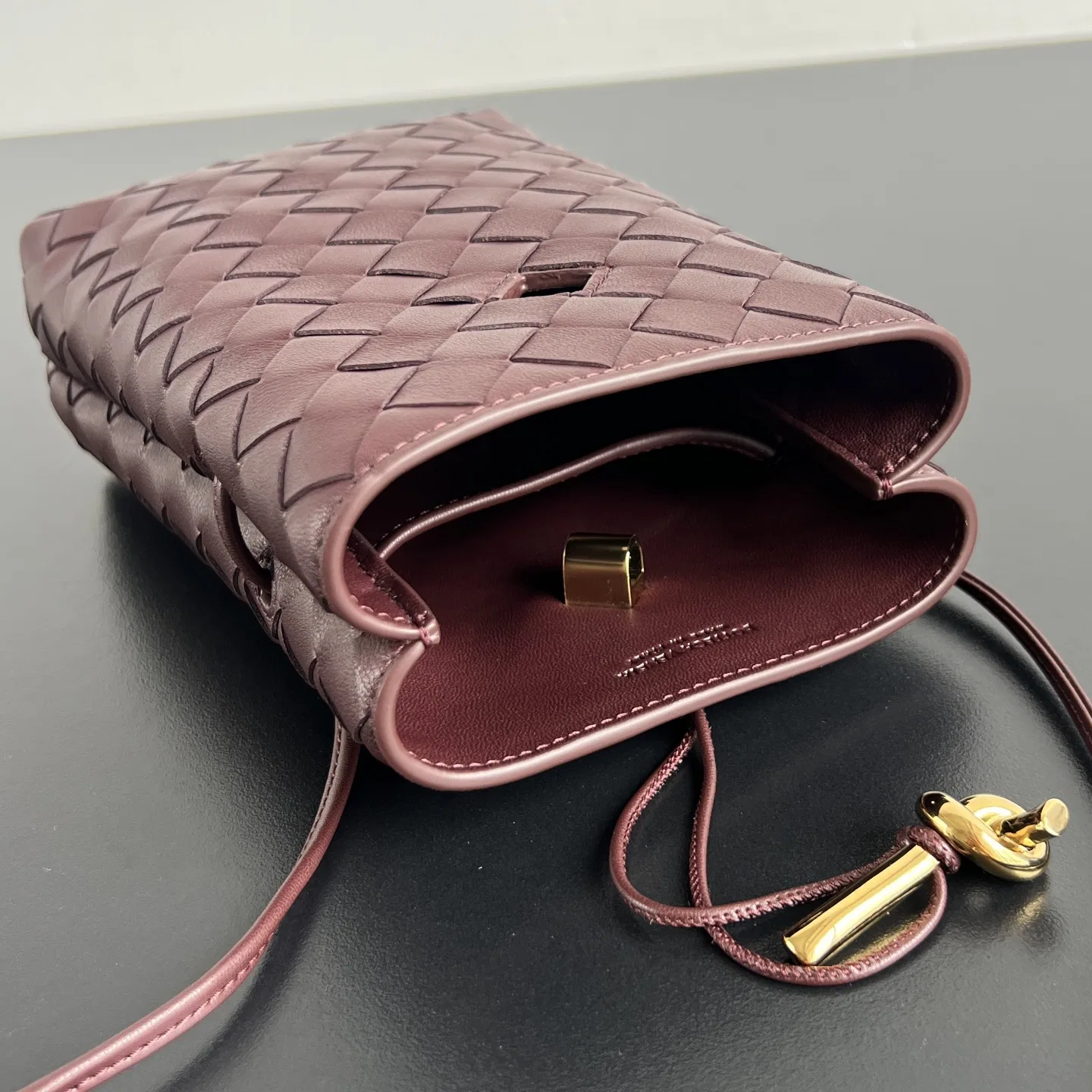 BOTTEGA 27FW NWEPAZI 015 크로스백 45