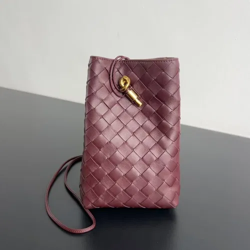 BOTTEGA 27FW NWEPAZI 015 크로스백 50