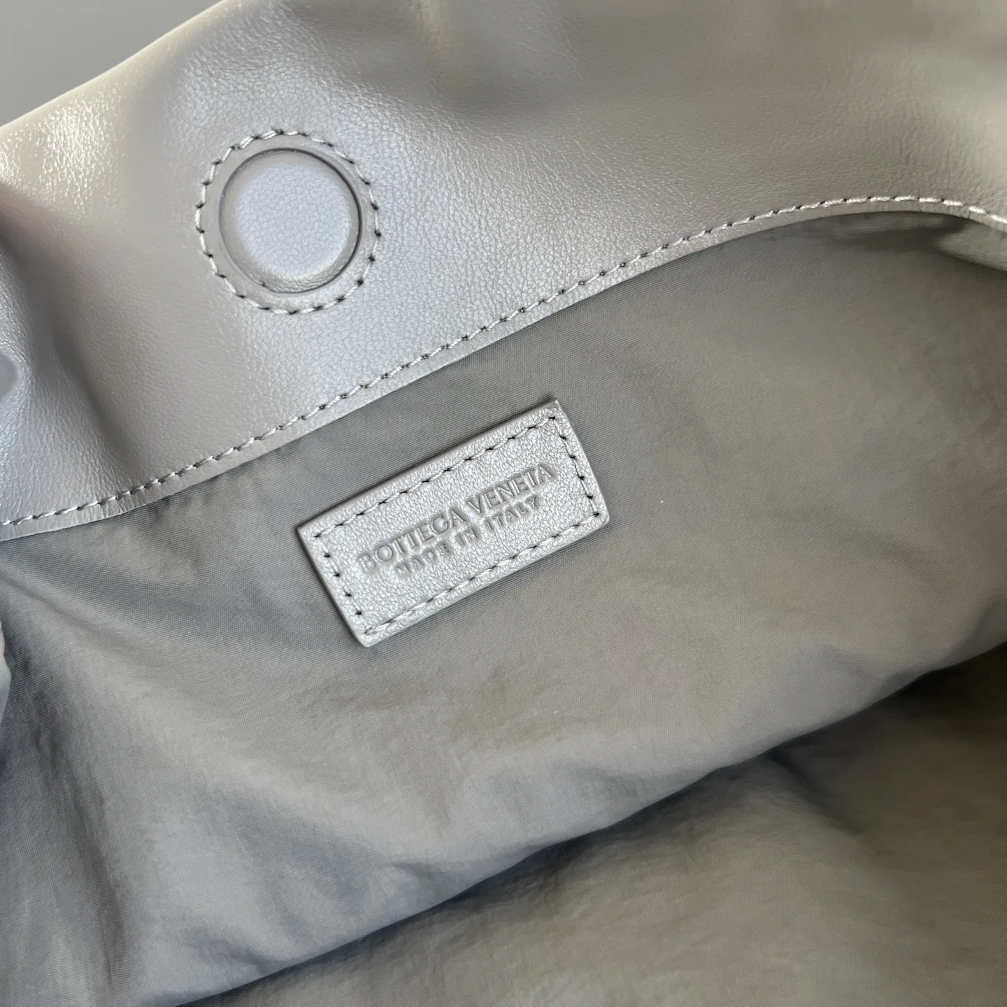BOTTEGA 27FW NWEPAZI 016 숄더백 8