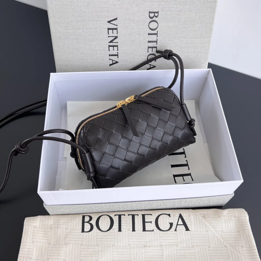 BOTTEGA 27FW NWEPAZI 017 미니백 9
