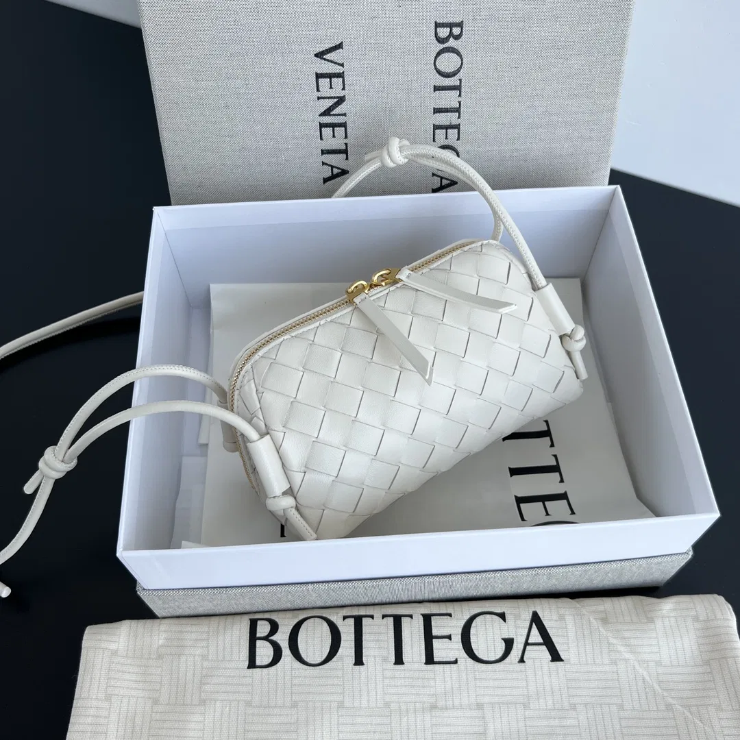 BOTTEGA 27FW NWEPAZI 017 미니백 18