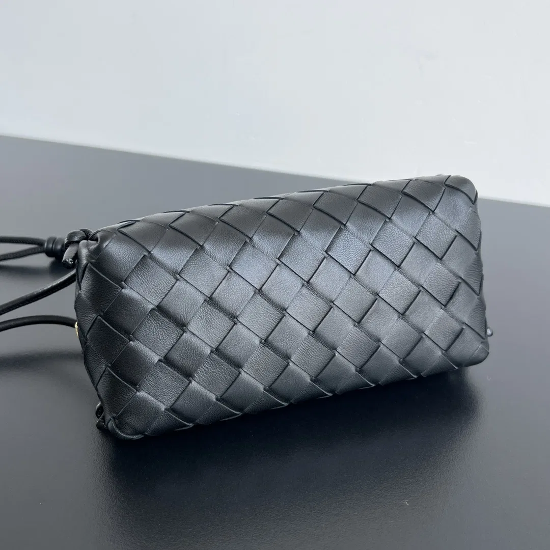 BOTTEGA 27FW NWEPAZI 017 미니백 21