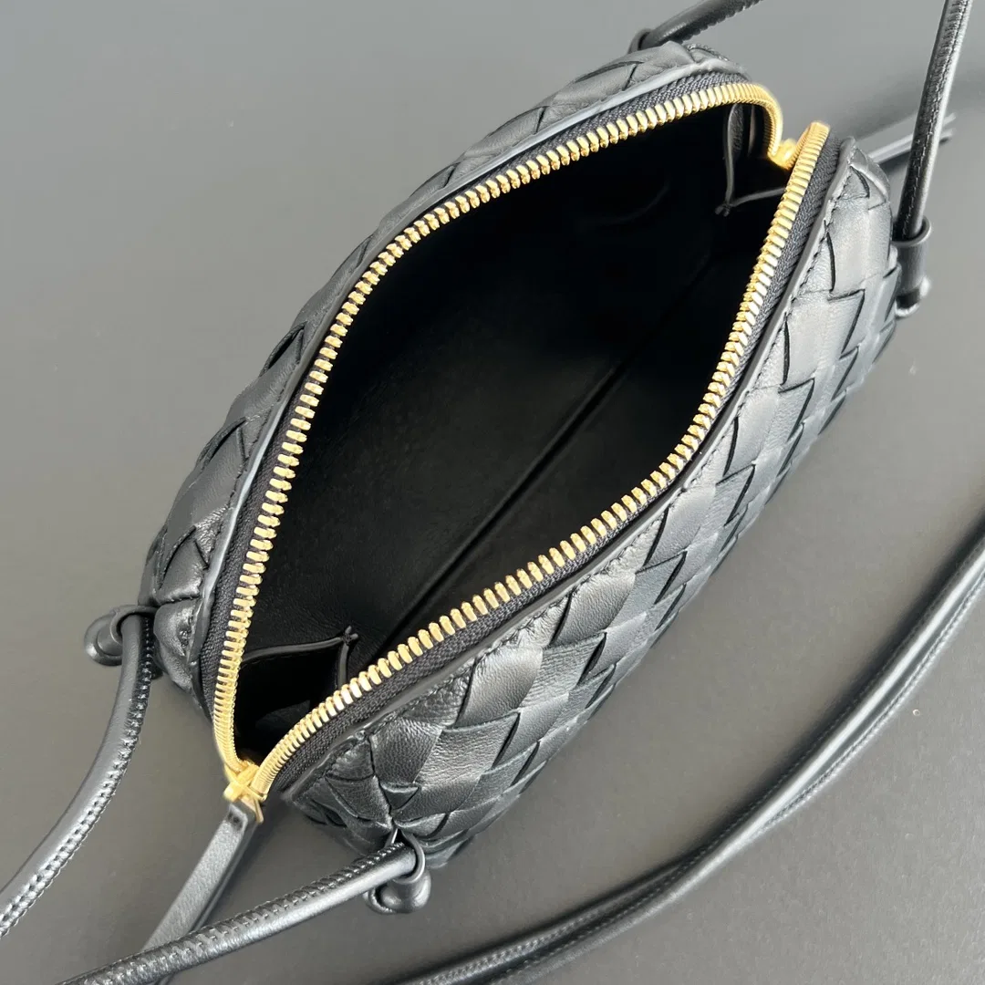 BOTTEGA 27FW NWEPAZI 017 미니백 22