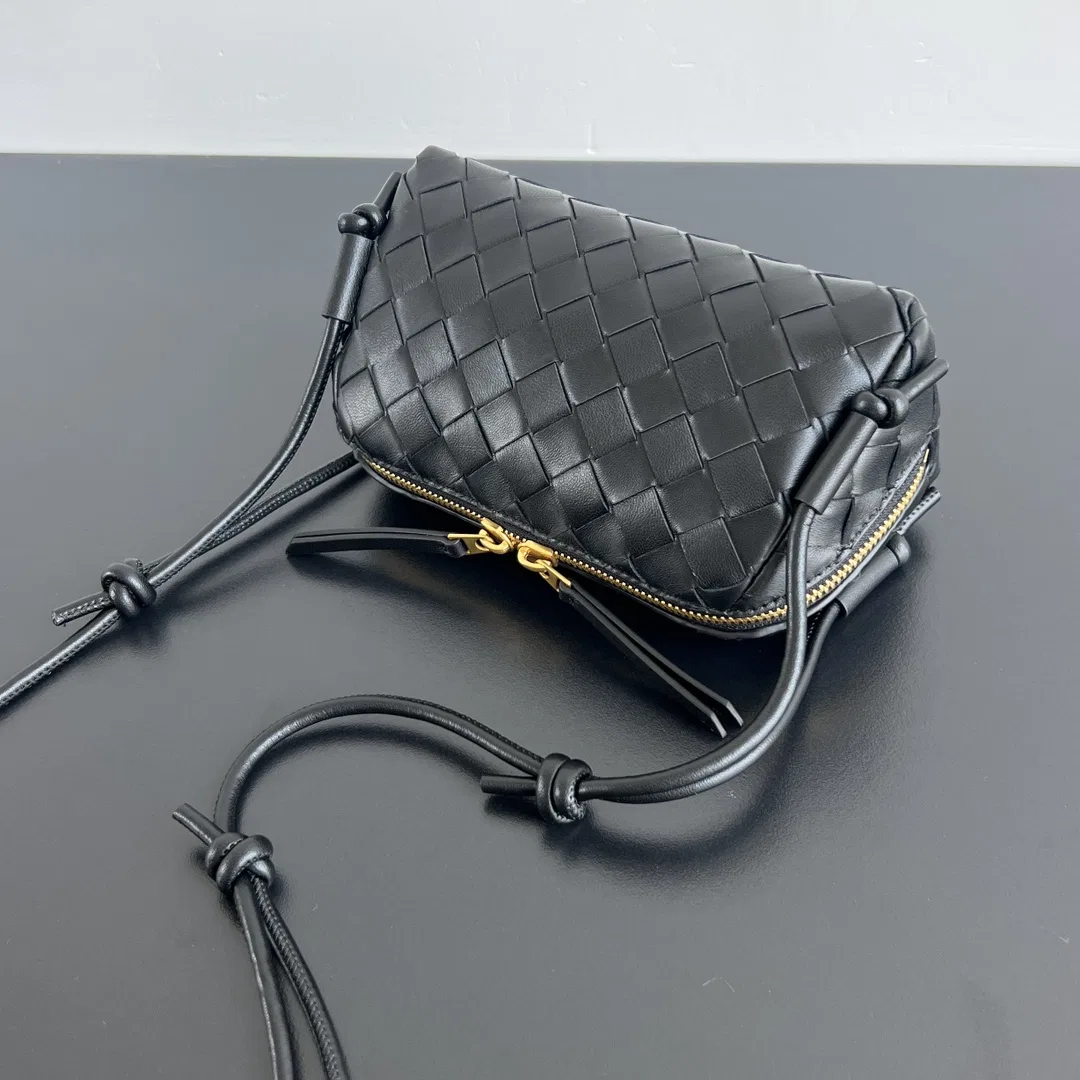 BOTTEGA 27FW NWEPAZI 017 미니백 23