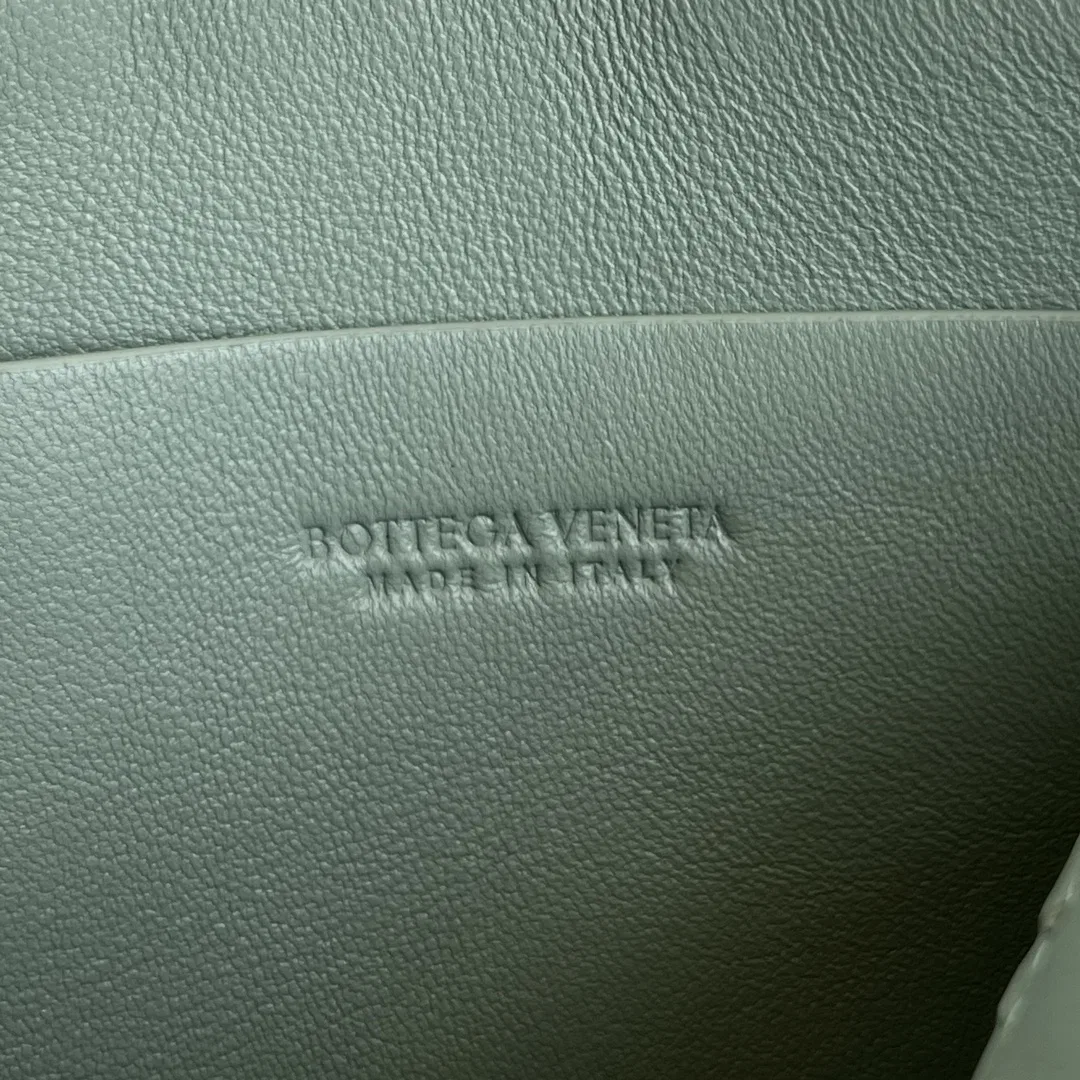 BOTTEGA 27FW NWEPAZI 017 미니백 35