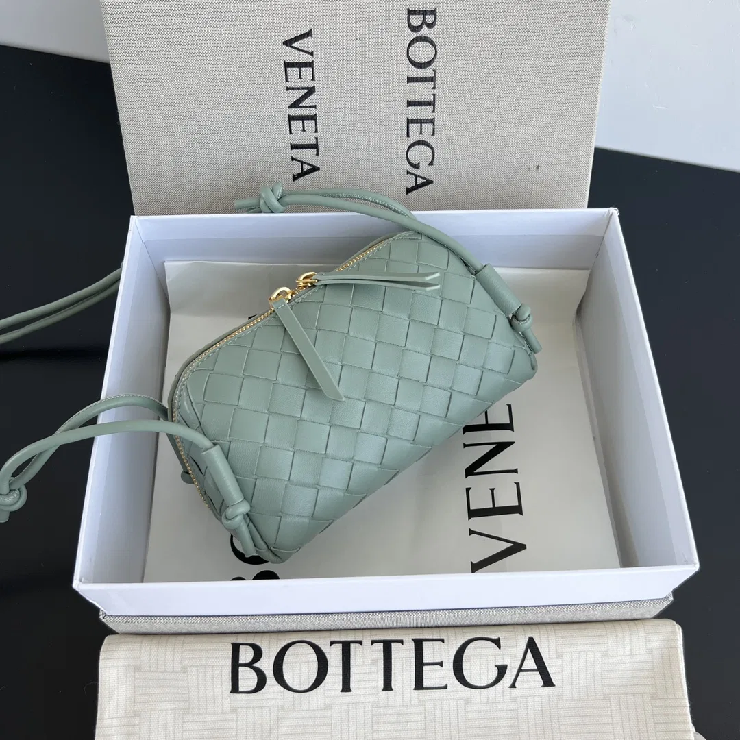 BOTTEGA 27FW NWEPAZI 017 미니백 36