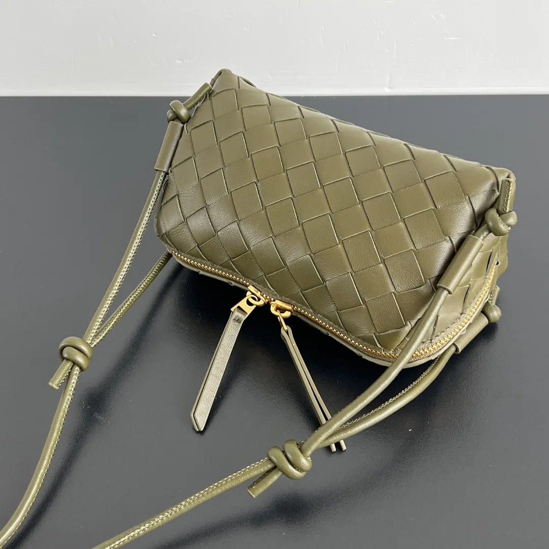 BOTTEGA 27FW NWEPAZI 017 미니백 40