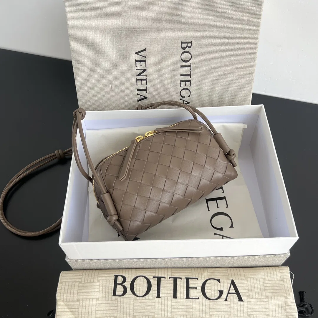 BOTTEGA 27FW NWEPAZI 017 미니백 54