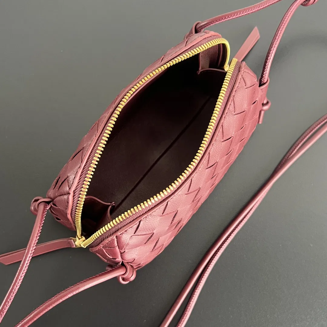 BOTTEGA 27FW NWEPAZI 017 미니백 69