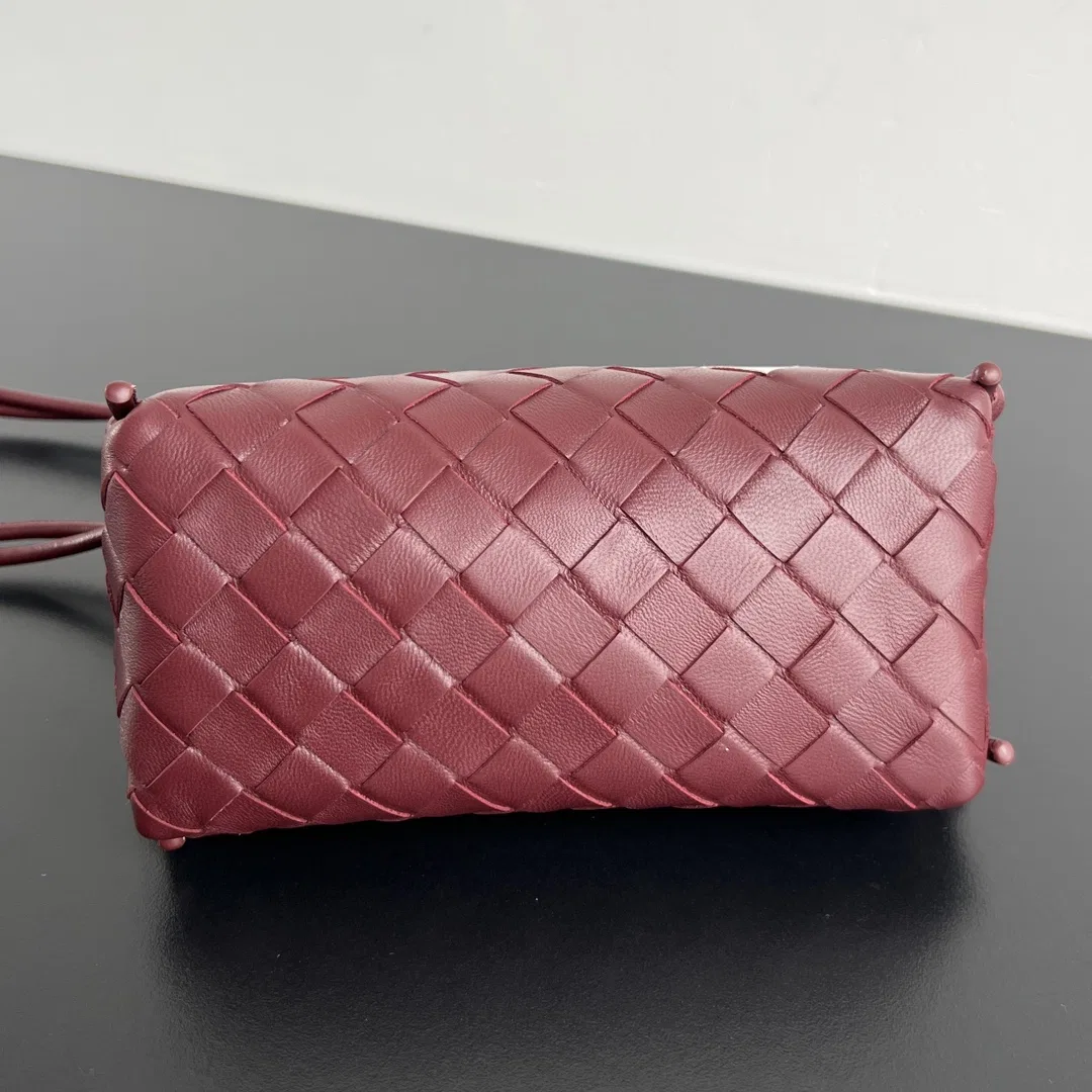 BOTTEGA 27FW NWEPAZI 017 미니백 84