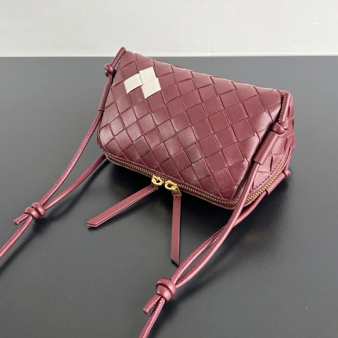 BOTTEGA 27FW NWEPAZI 017 미니백 85