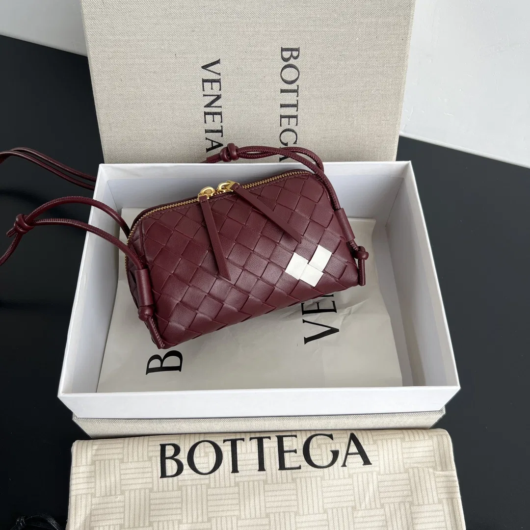 BOTTEGA 27FW NWEPAZI 017 미니백 90