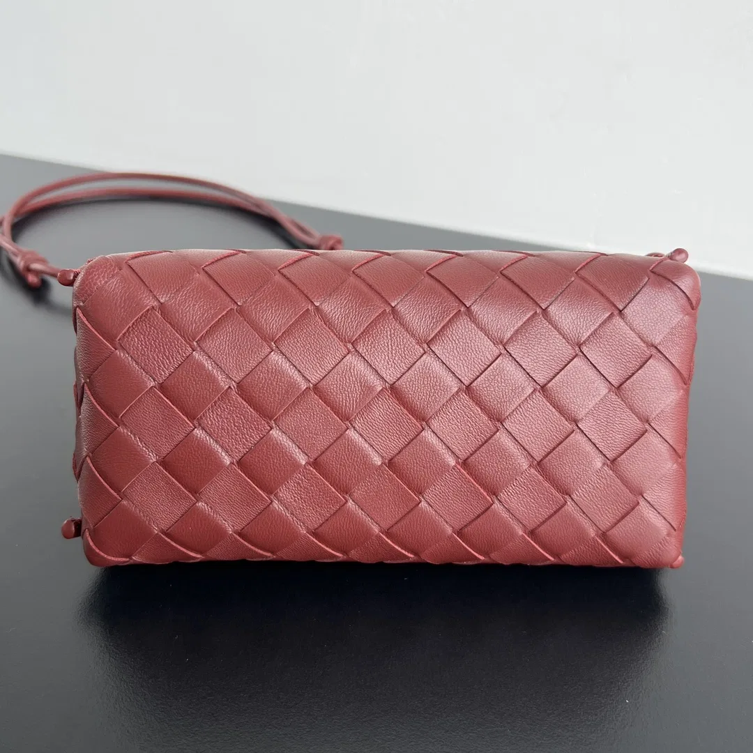 BOTTEGA 27FW NWEPAZI 017 미니백 93