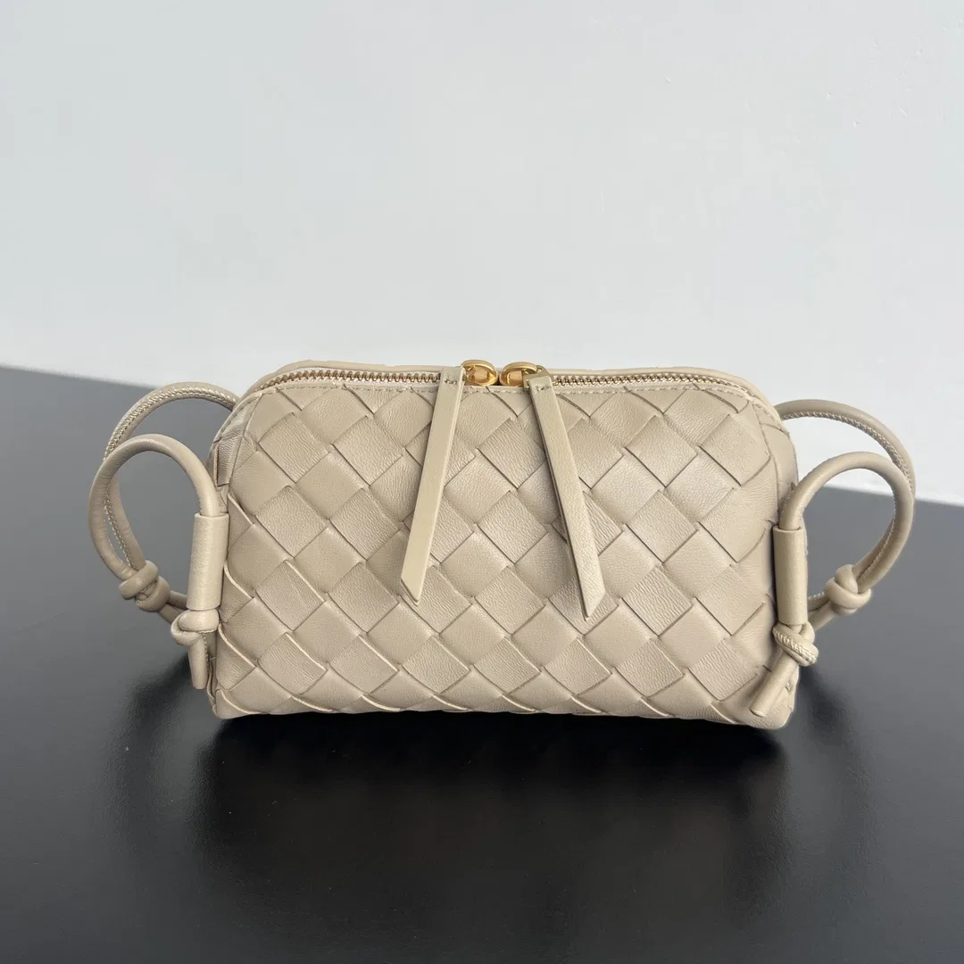 BOTTEGA 27FW NWEPAZI 017 미니백 100