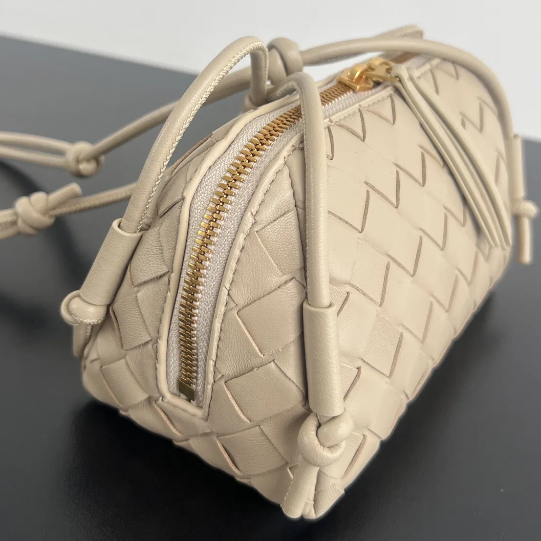 BOTTEGA 27FW NWEPAZI 017 미니백 101